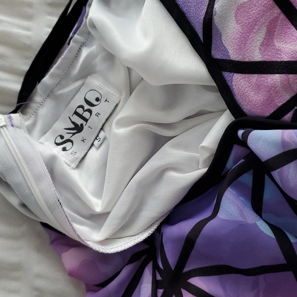 SABO SKIRT OPEN BACK PURPLE FLORAL DRESS - Picture 3 of 3